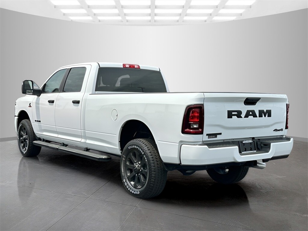 2025 Ram 2500 Big Horn photo 3
