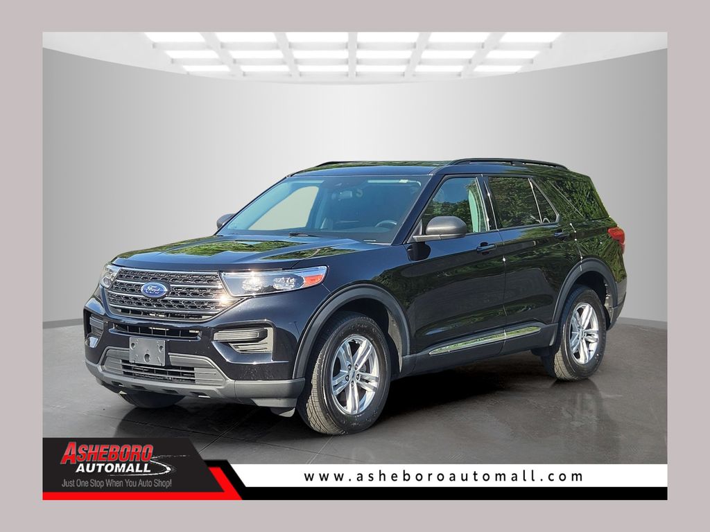 2022 Ford Explorer XLT 4WD's photo