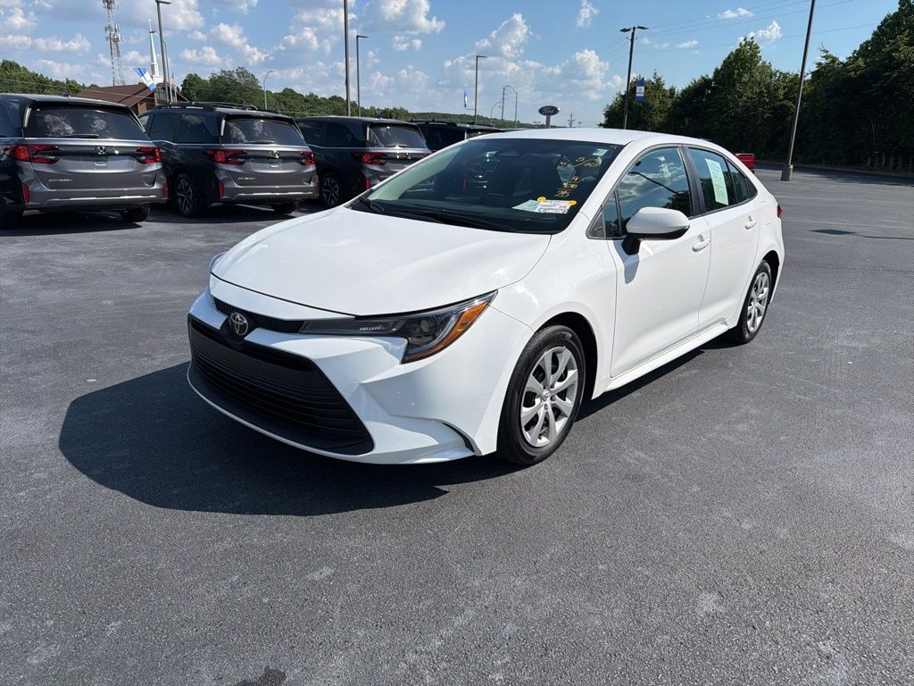 Used 2025 Toyota Corolla LE Sedan