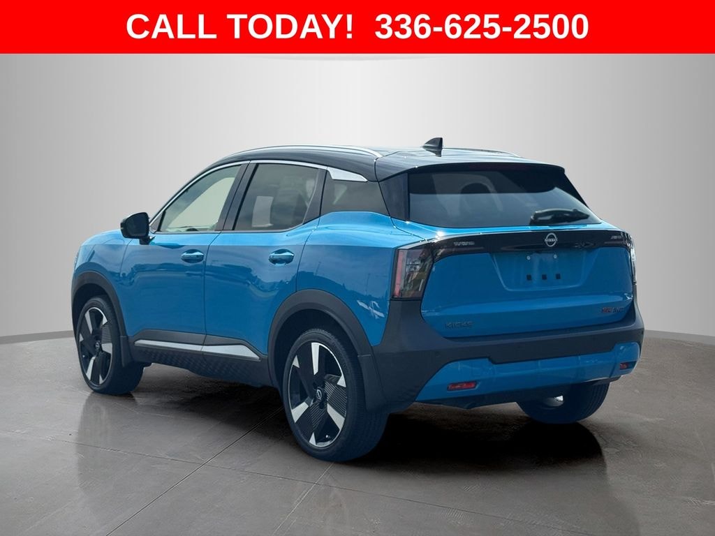 Used 2025 Nissan Kicks SR SUV