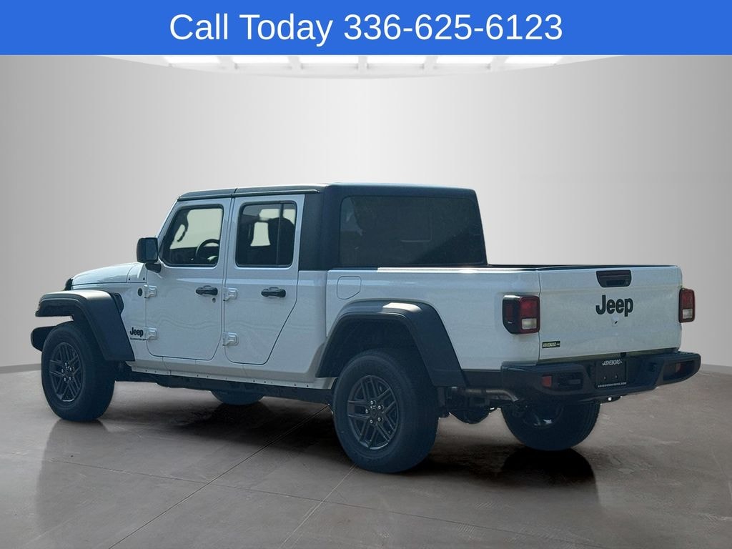 New 2025 Jeep Gladiator SPORT S 4X4 Pickup
