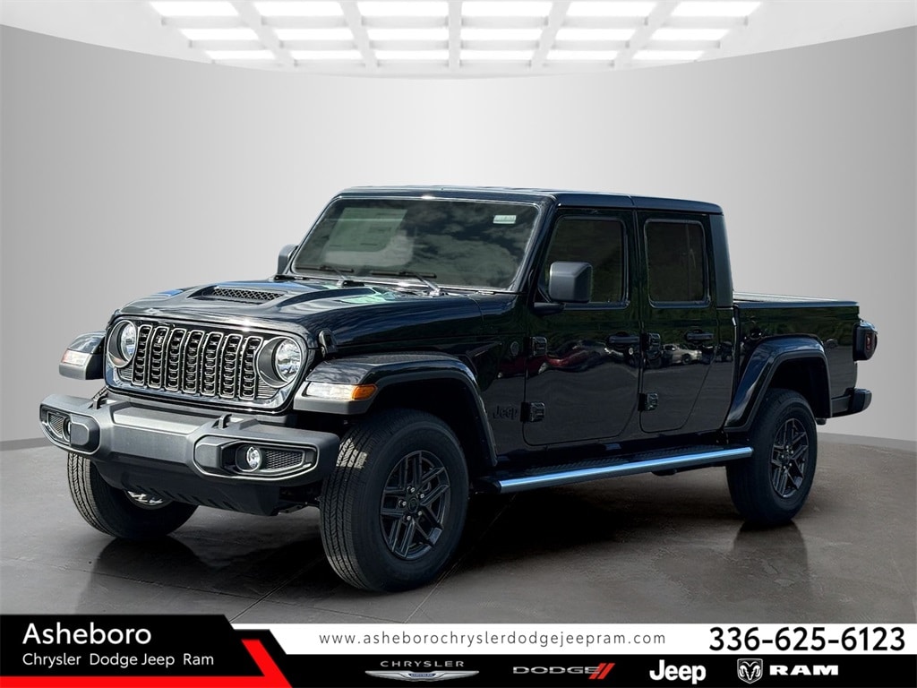 2025 Jeep Gladiator Sport S's photo