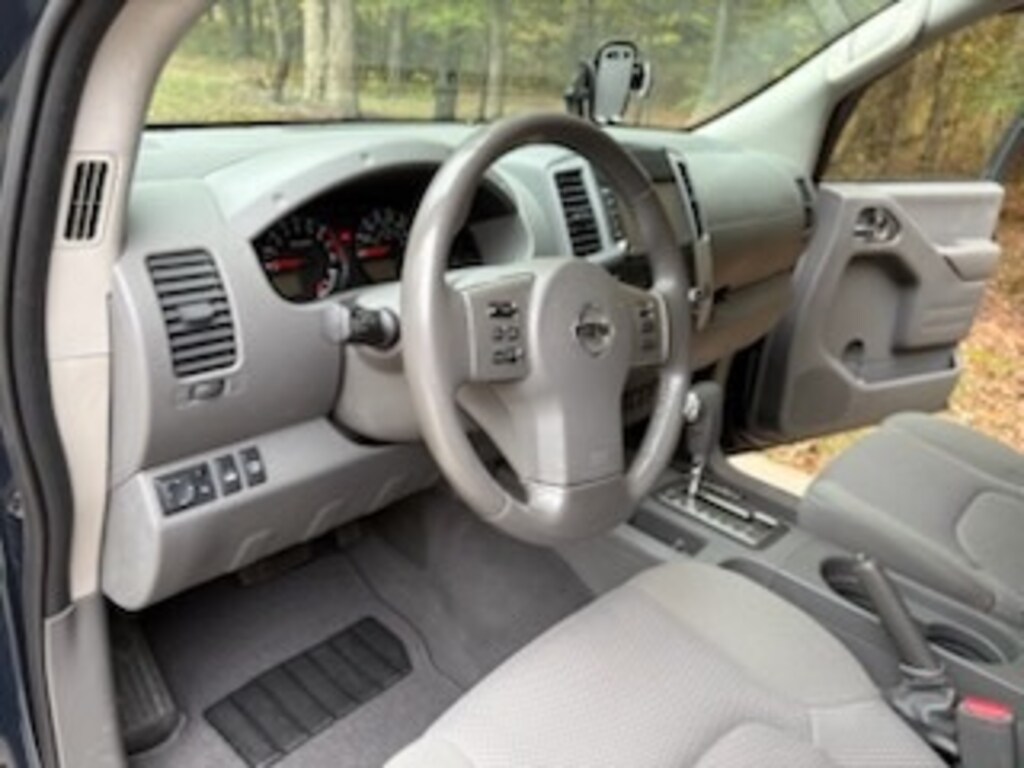 Used 2019 Nissan Frontier SV Truck Crew Cab