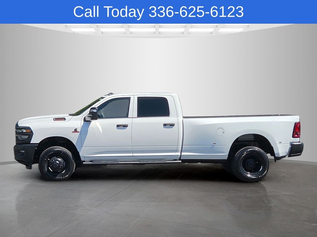 New 2026 Ram 3500 TRADESMAN CREW CAB 4X4 8' BOX Pickup