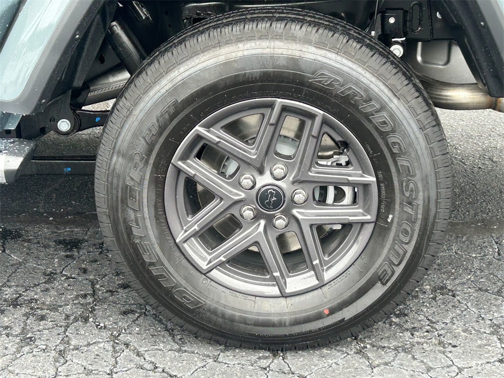 New 2025 Jeep Gladiator SPORT S 4X4 Pickup