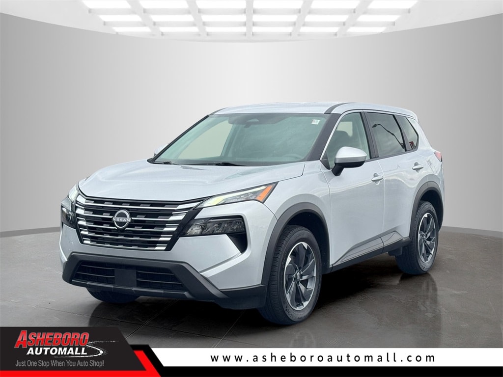 Used 2024 Nissan Rogue SV SUV