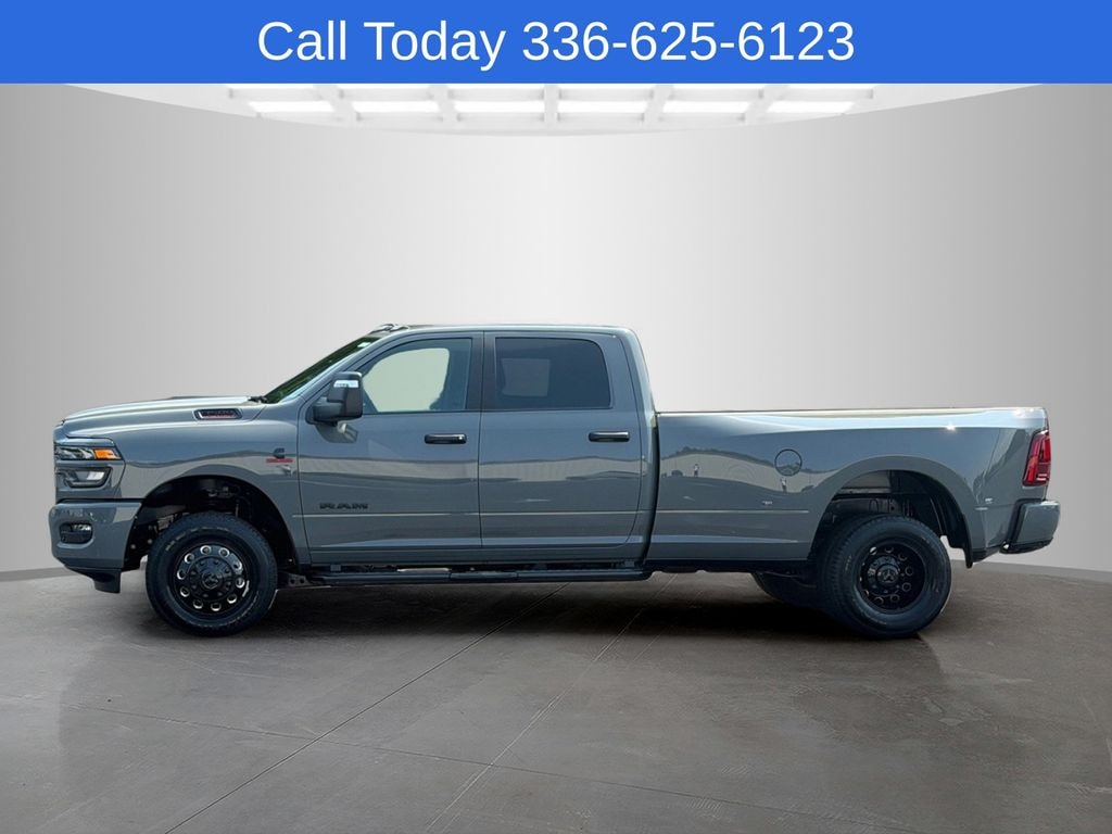 New 2026 Ram 3500 BIG HORN CREW CAB 4X4 8' BOX Pickup