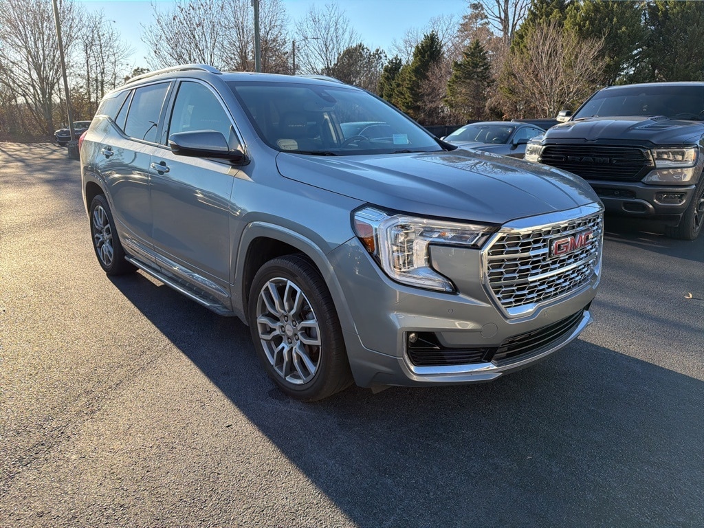 Used 2024 GMC Terrain Denali SUV