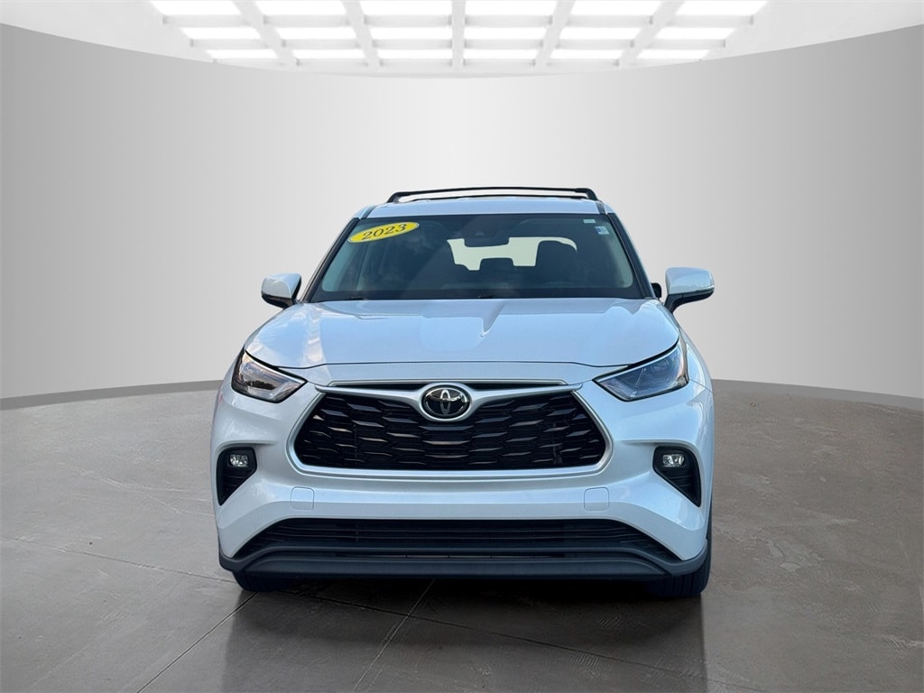 Used 2023 Toyota Highlander L SUV