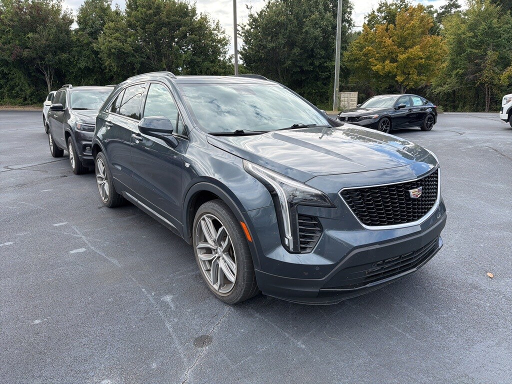2019 Cadillac XT4 Sport photo 2