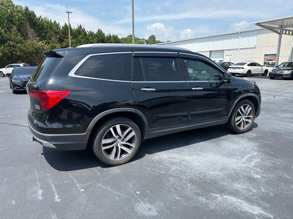 Used 2018 Honda Pilot Touring AWD SUV
