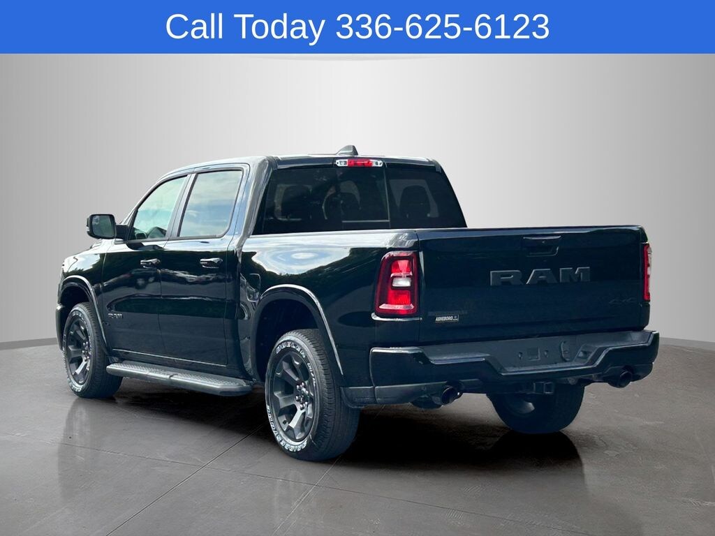 New 2026 Ram 1500 BIG HORN CREW CAB 4X4 5'7 BOX Pickup