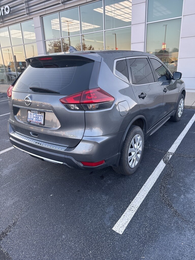 2018 Nissan Rogue S photo 3