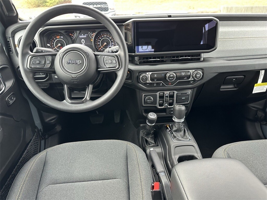 2025 Jeep Wrangler Sport photo 4