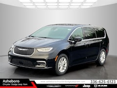 2026 Chrysler Pacifica SELECT Passenger Van