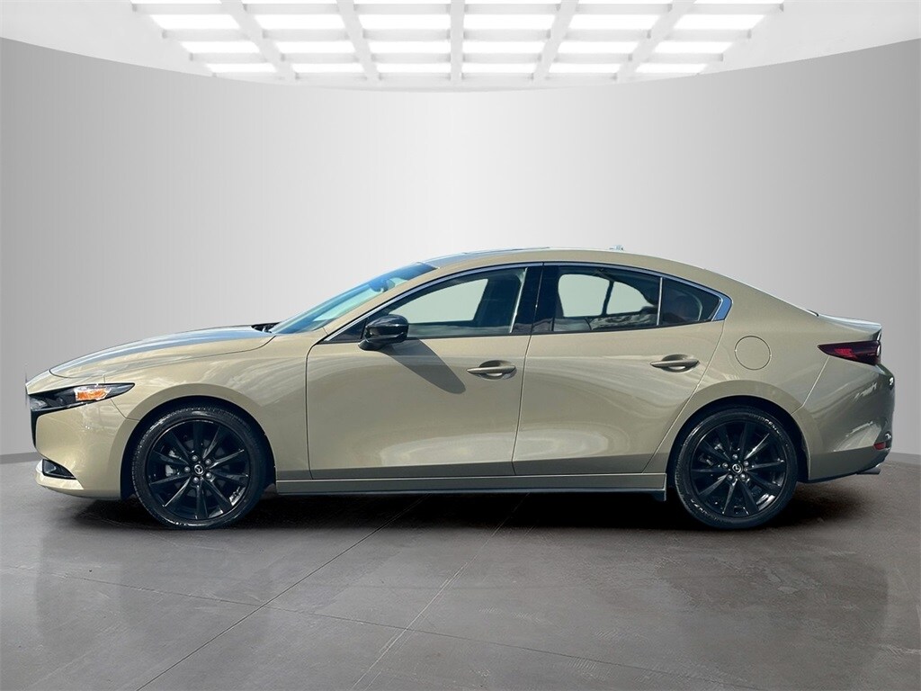 2024 Mazda Mazda3 2.5 Carbon photo 2