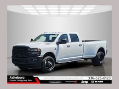 2026 Ram 3500 TRADESMAN CREW CAB 4X4 8' BOX Pickup