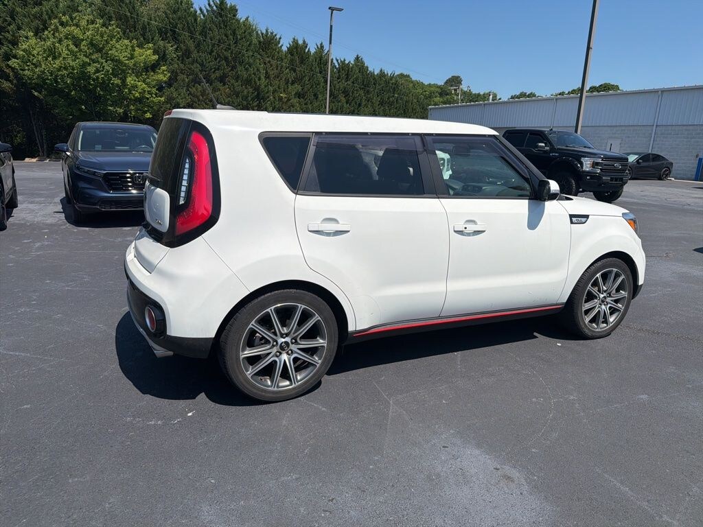 Used 2019 Kia Soul ! Hatchback