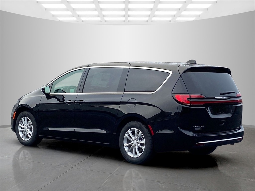 New 2026 Chrysler Pacifica SELECT Passenger Van