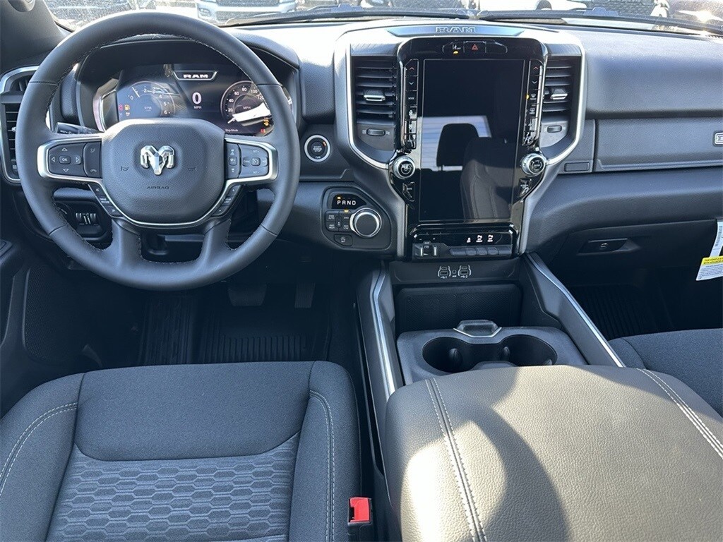 2025 Ram 1500 Big Horn photo 4