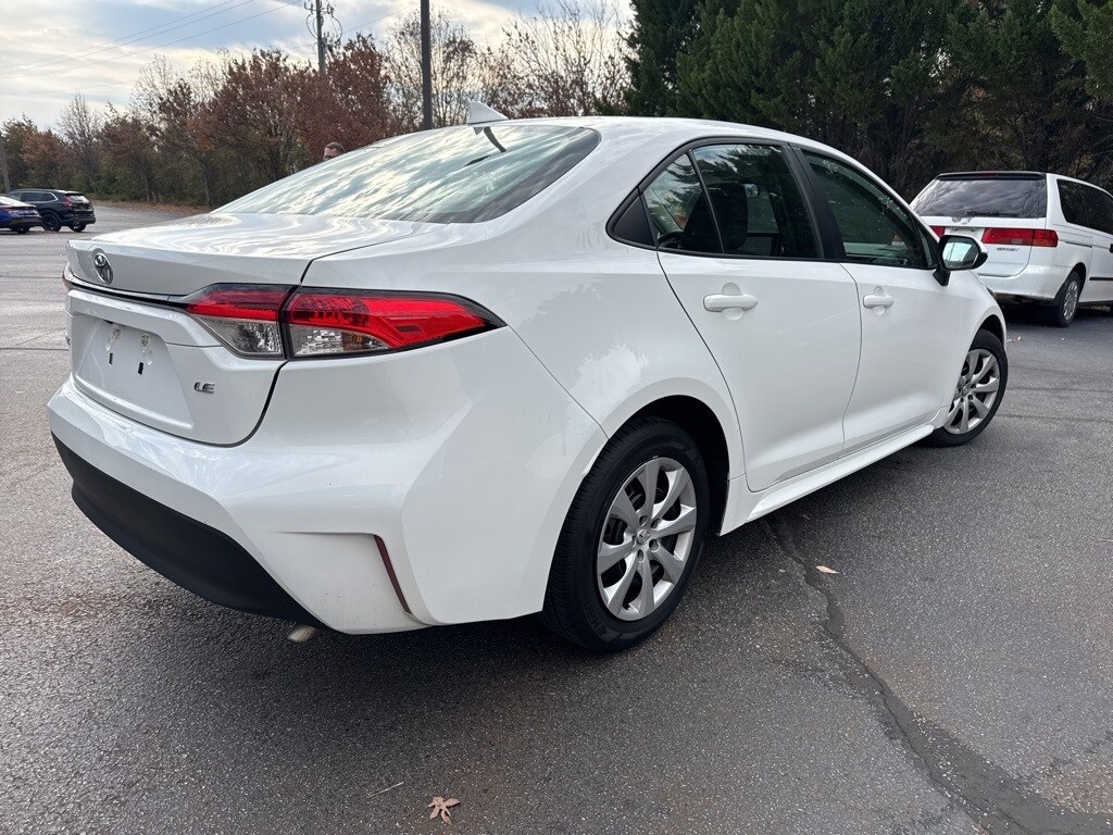 2024 Toyota Corolla LE photo 4