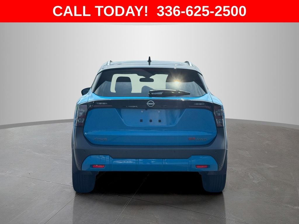 Used 2025 Nissan Kicks SR SUV