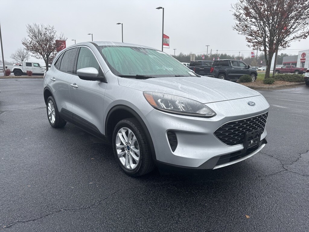 2020 Ford Escape SE photo 2