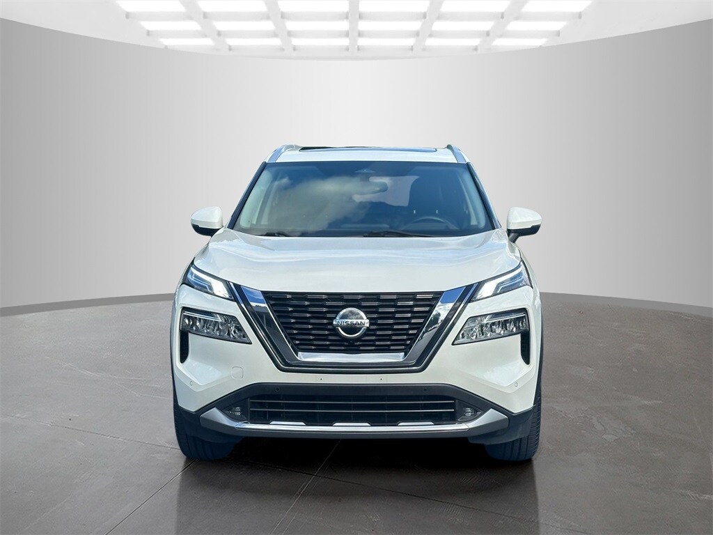 2021 Nissan Rogue Platinum photo 2