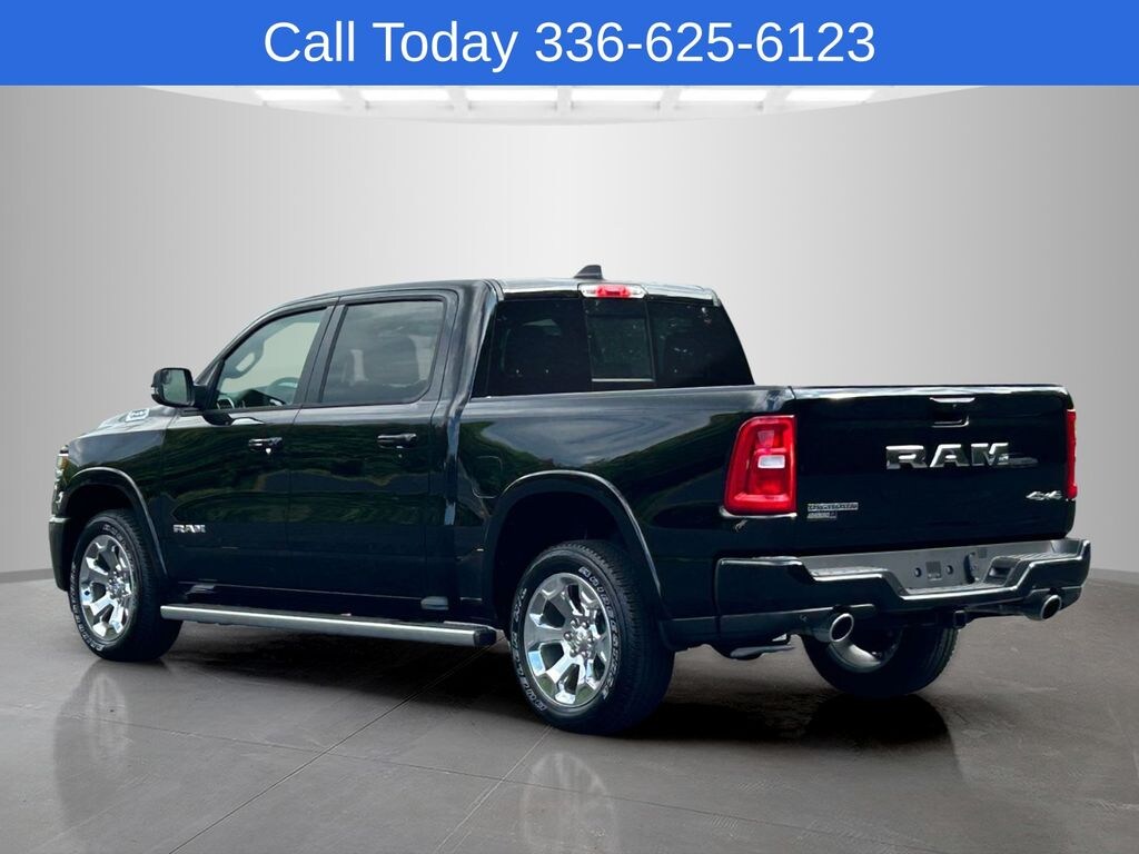New 2026 Ram 1500 BIG HORN CREW CAB 4X4 5'7 BOX Pickup