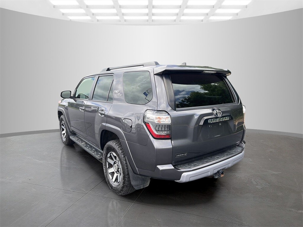2022 Toyota 4Runner TRD Off-Road photo 4