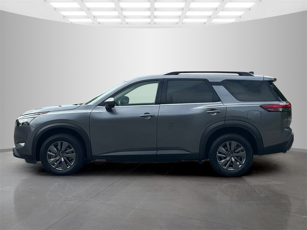 2025 Nissan Pathfinder SV photo 3