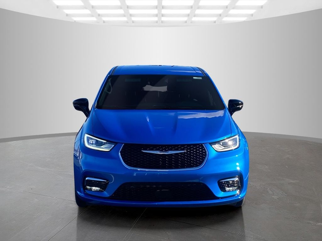 New 2026 Chrysler Pacifica SELECT Passenger Van