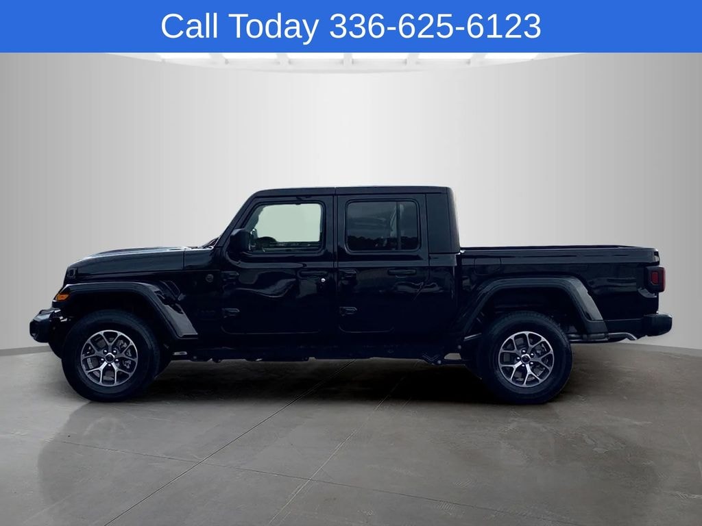 New 2026 Jeep Gladiator SPORT S 4X4 Pickup