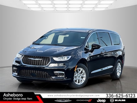 2025 Chrysler Pacifica SELECT Passenger Van