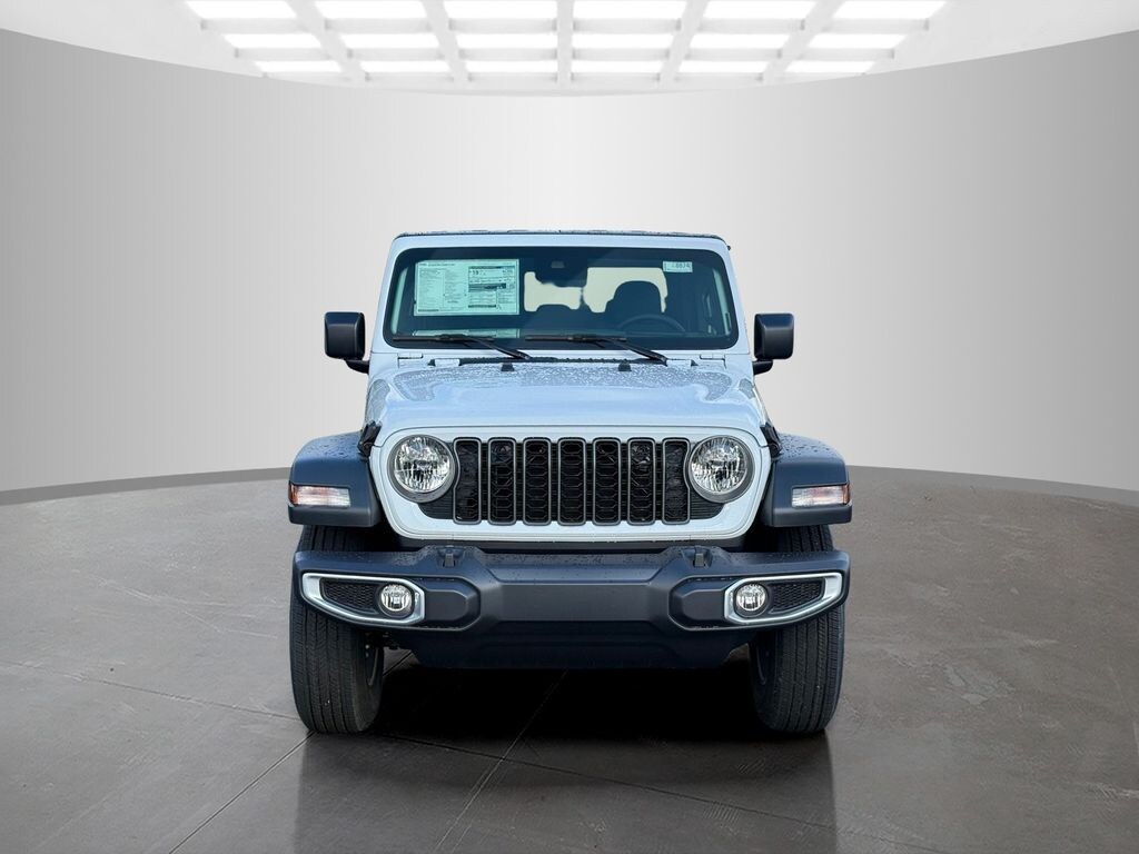 New 2025 Jeep Gladiator SPORT S 4X4 Pickup