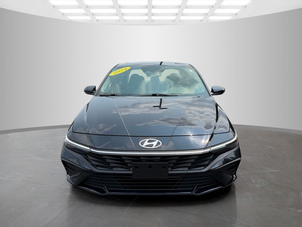 Used 2024 Hyundai Elantra SEL Sedan