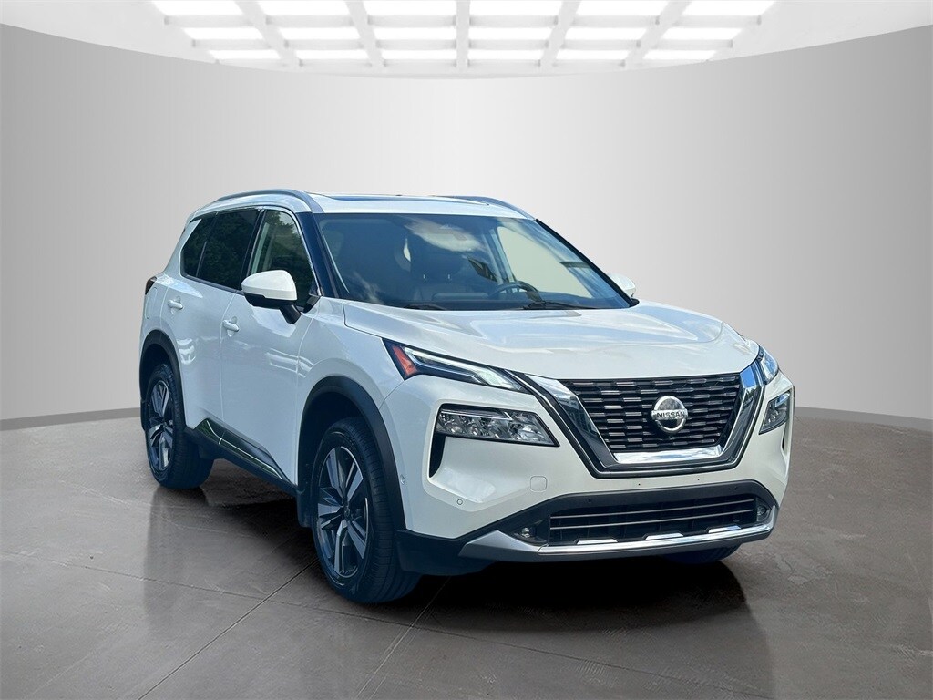2021 Nissan Rogue Platinum photo 3