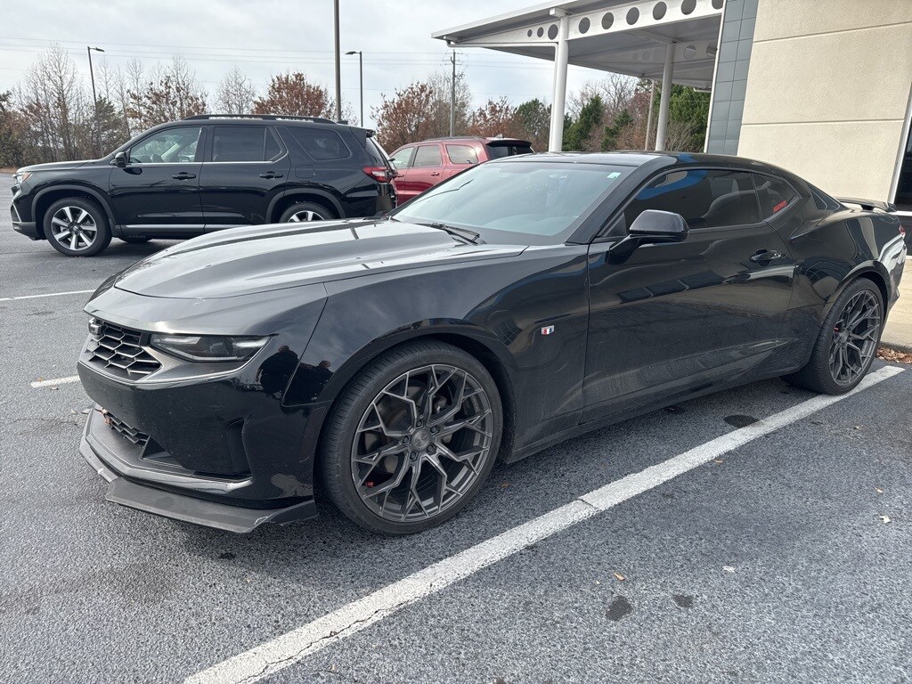 2020 Chevrolet Camaro 1LT photo 2