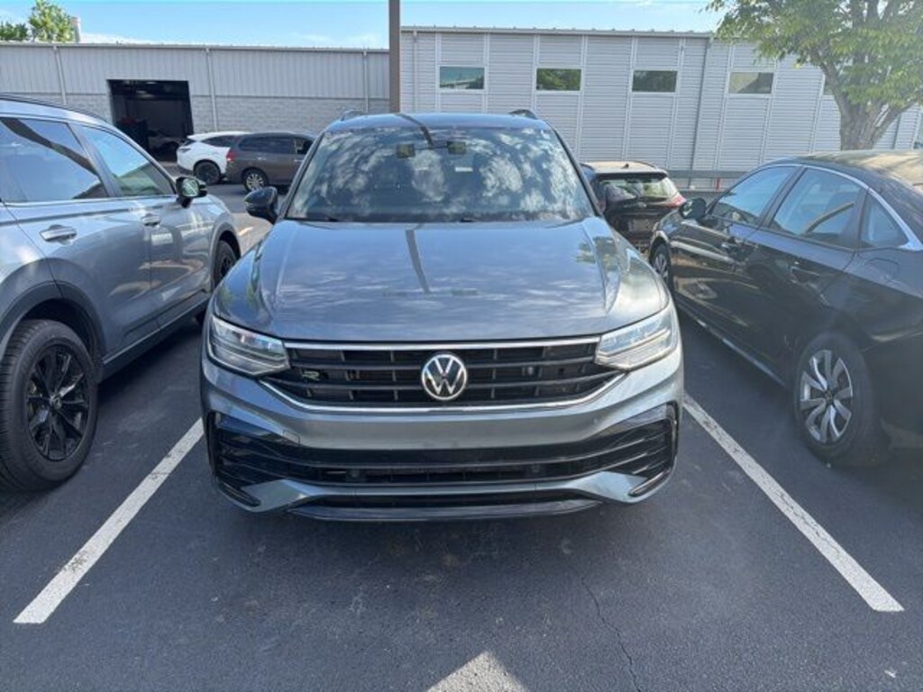 Used 2022 Volkswagen Tiguan 2.0T SE R-Line Black SUV