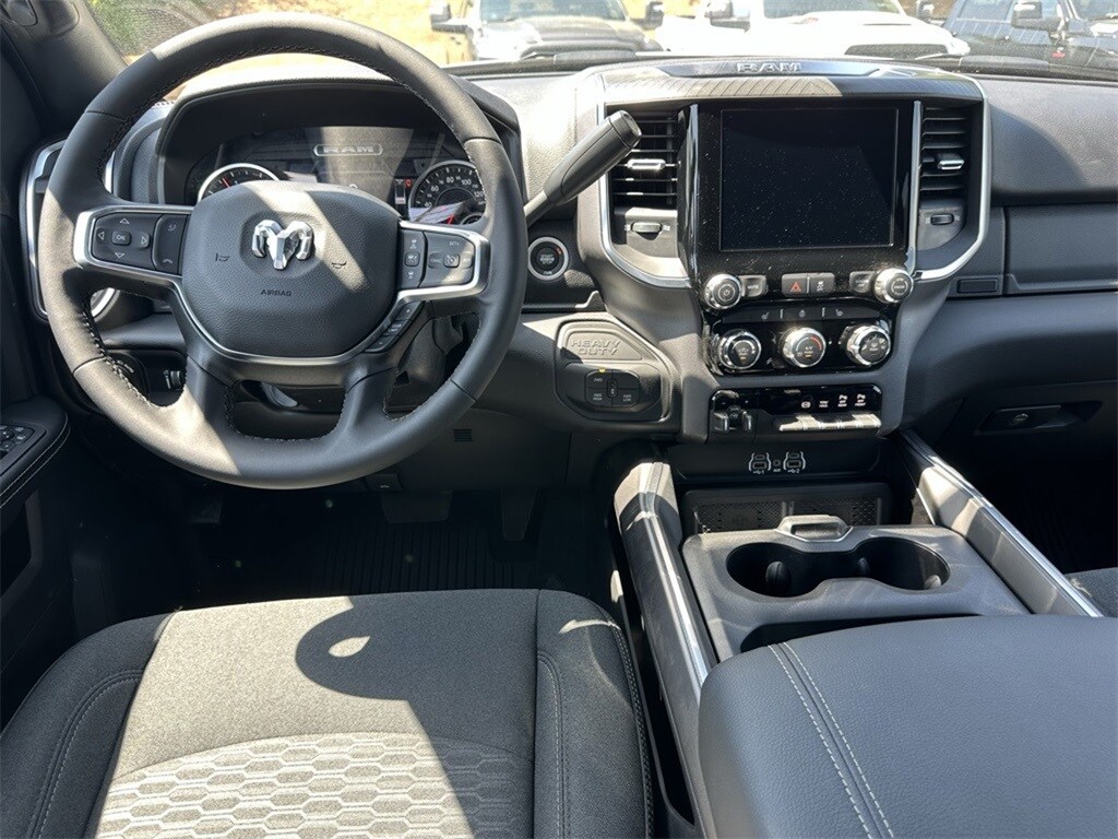 2025 Ram 2500 Big Horn photo 4