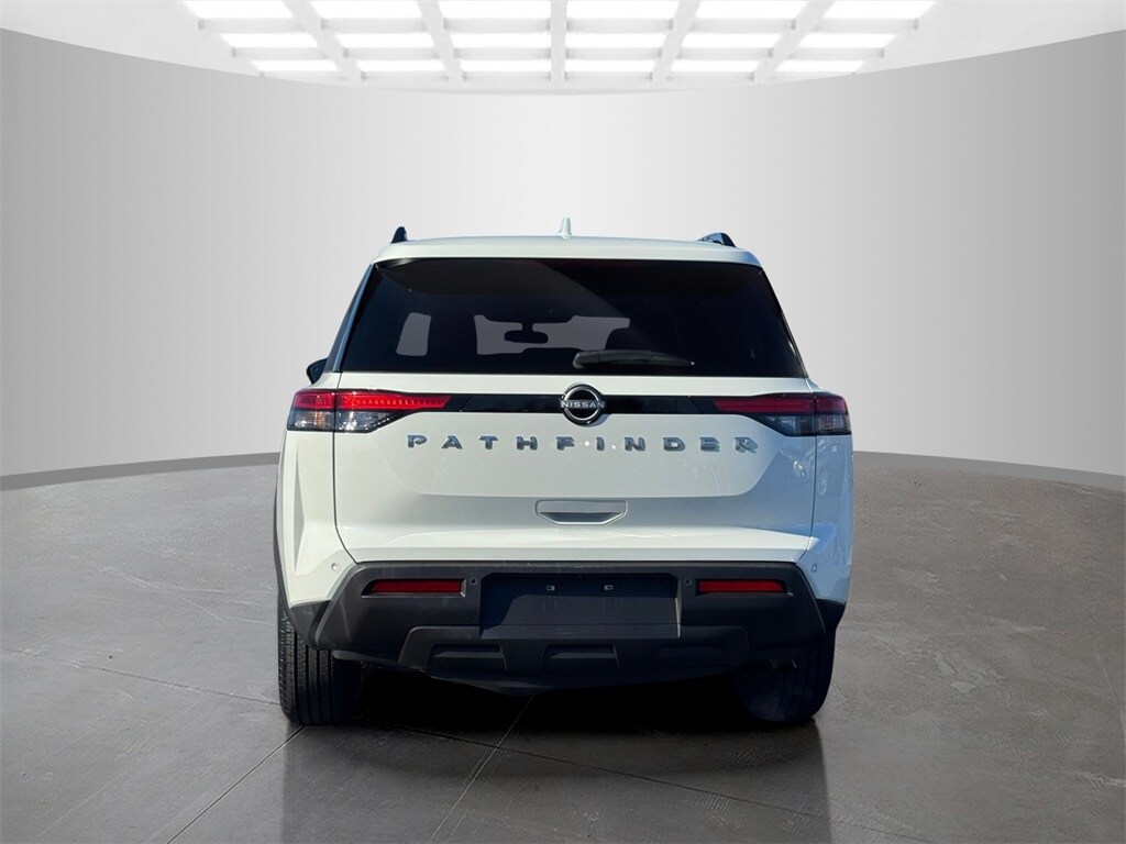 2025 Nissan Pathfinder SV photo 3
