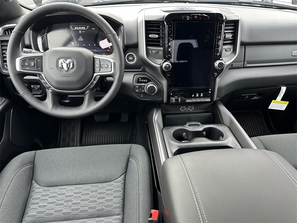 2025 Ram 1500 Big Horn photo 4