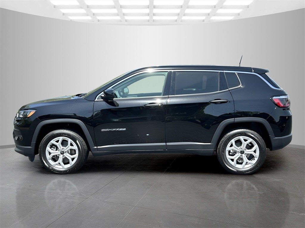 2025 Jeep Compass Sport photo 2