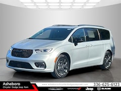 2026 Chrysler Pacifica LIMITED Passenger Van