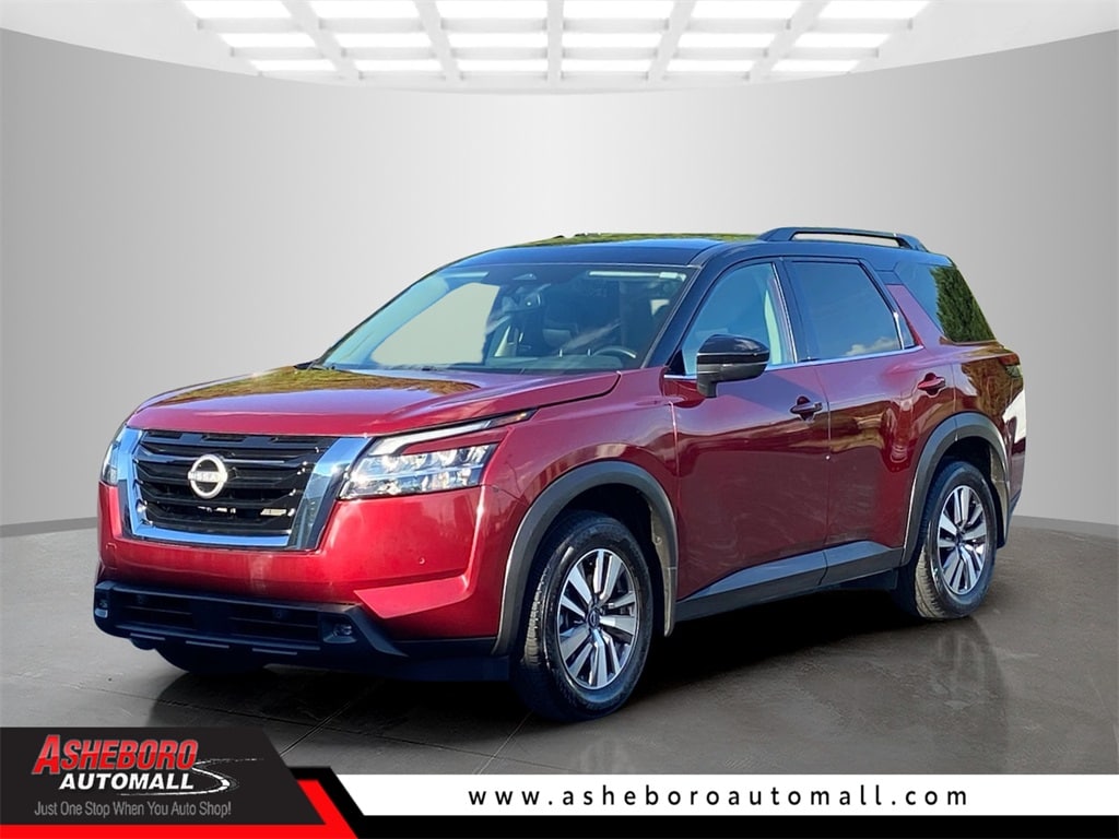Used 2022 Nissan Pathfinder SL SUV