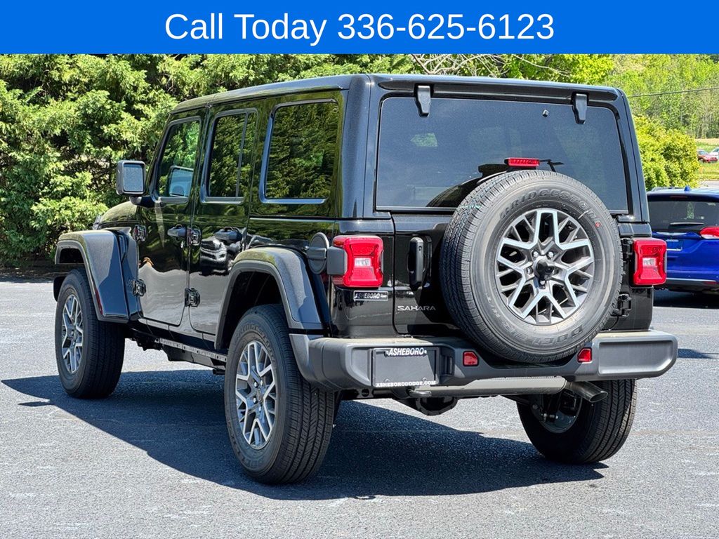 2025 Jeep Wrangler 4-Door Sahara - Photo 18