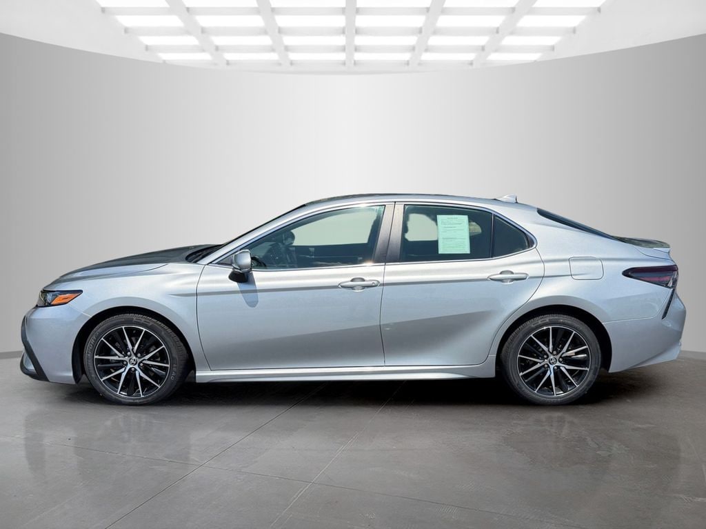 Used 2024 Toyota Camry SE Sedan