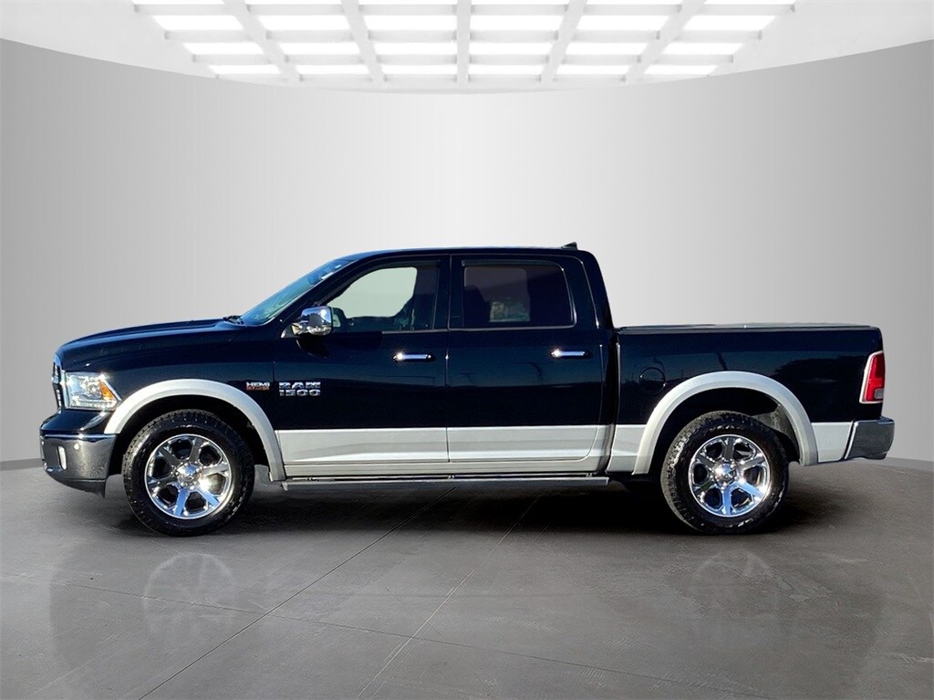 2015 Ram 1500 Laramie photo 2