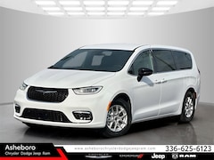 2025 Chrysler Pacifica SELECT Passenger Van