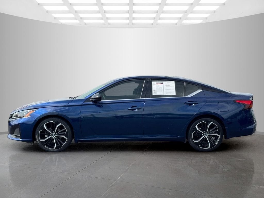 Used 2023 Nissan Altima 2.5 SR Sedan